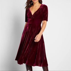 Modcloth x Collectif Vixen Match Velvet Dress